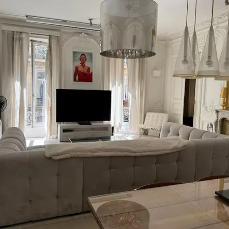 Appartamento De 220 M2 à 50 M Des Champs-elysees *