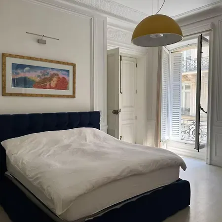 De 220 M2 à 50 M Des Champs-elysees Appartamento *