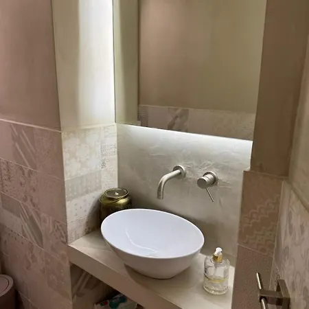 De 220 M2 à 50 M Des Champs-elysees Appartamento *