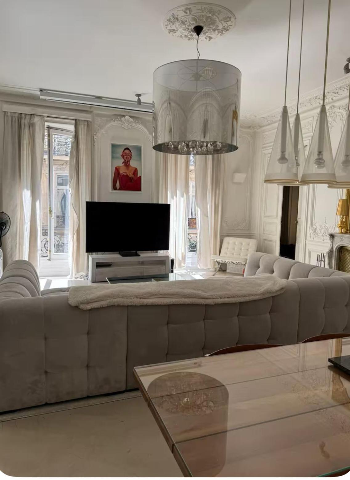 Appartamento De 220 M2 à 50 M Des Champs-elysees *