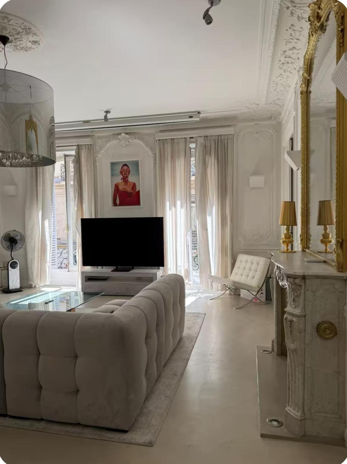 Appartamento De 220 M2 à 50 M Des Champs-elysees *